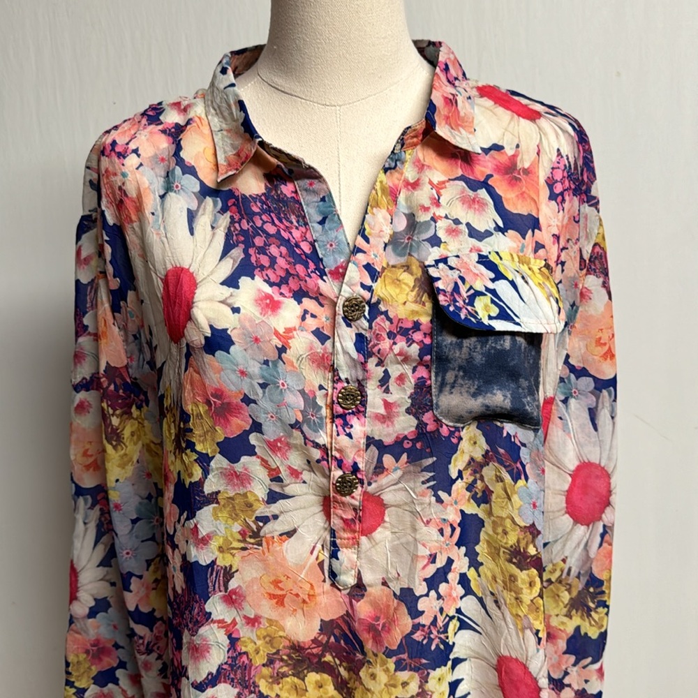 Simply Couture  Floral Tunic‎ - Picture 2 of 11